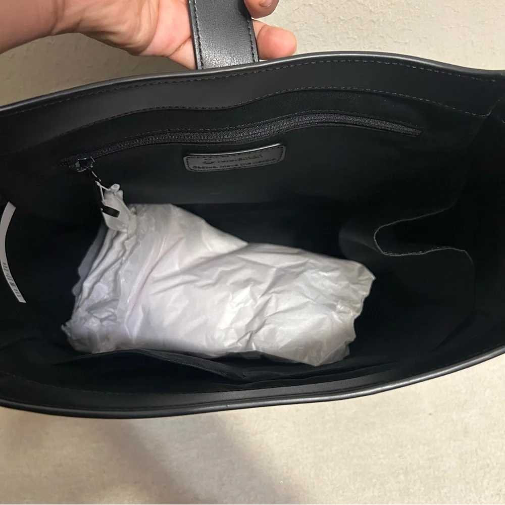 lululemon athletica sleek stylish